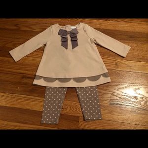 Boutique long sleeve legging set sz 6-9 mos